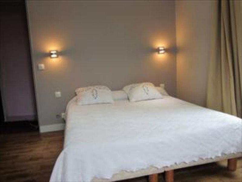 Hotel De Nevers Lourdes Exterior photo