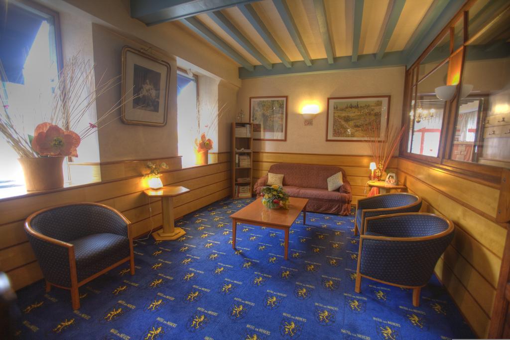 Hotel De Nevers Lourdes Exterior photo