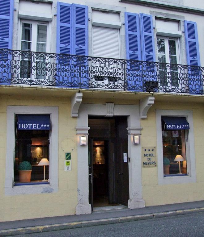 Hotel De Nevers Lourdes Exterior photo